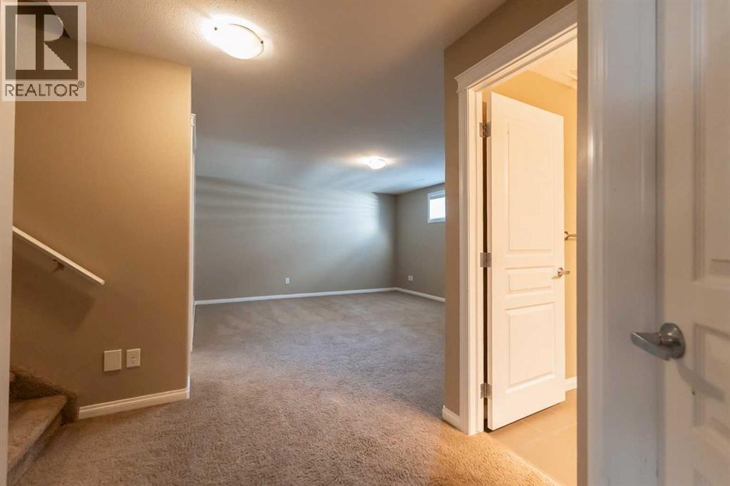 733 Twinriver Loop W, Lethbridge, Alberta  T1J 5E1 - Photo 43 - A2257784