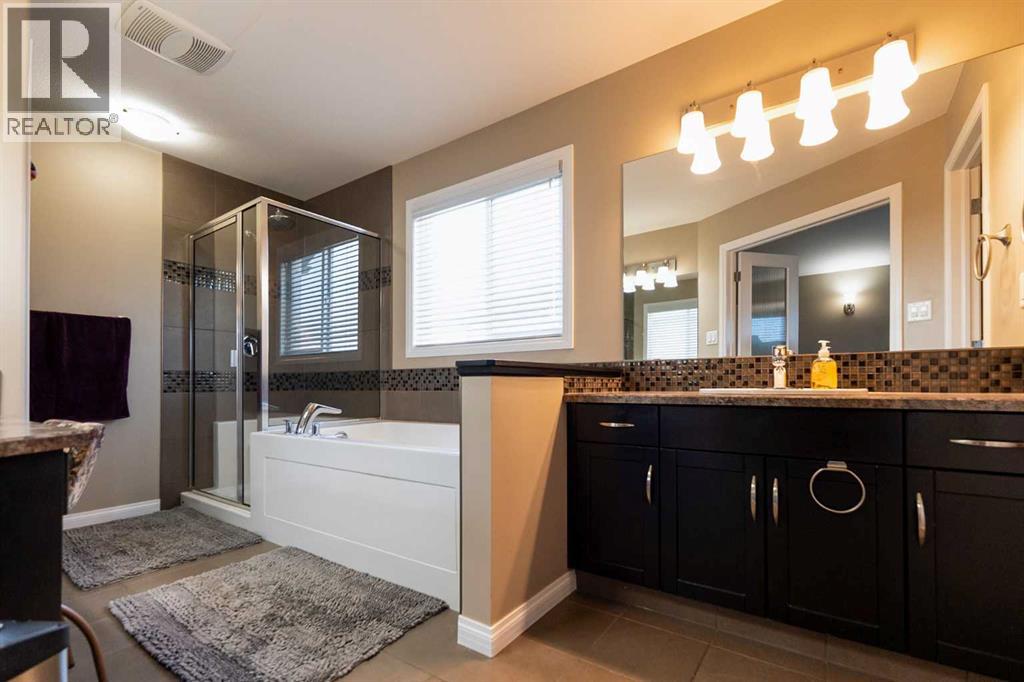 733 Twinriver Loop W, Lethbridge, Alberta  T1J 5E1 - Photo 37 - A2257784