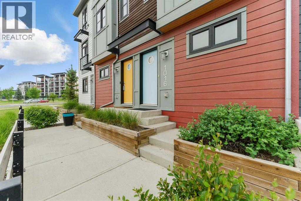 1016 Walden Drive Se, Calgary, Alberta  T2X 4C4 - Photo 3 - A2227732