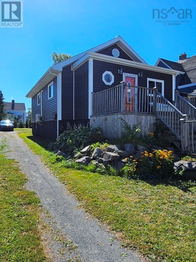 366 Whitney Avenue, Sydney, Nova Scotia  B1P 5A7 - Photo 38 - 202521660