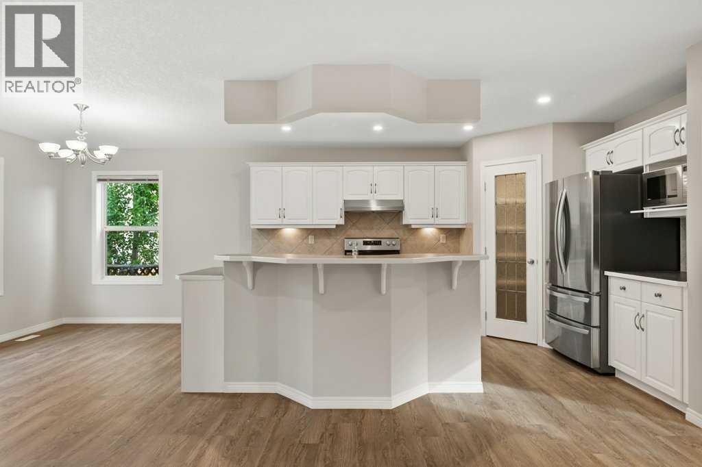 48 Panamount Crescent Nw, Calgary, Alberta  T3K 5L8 - Photo 4 - A2255886