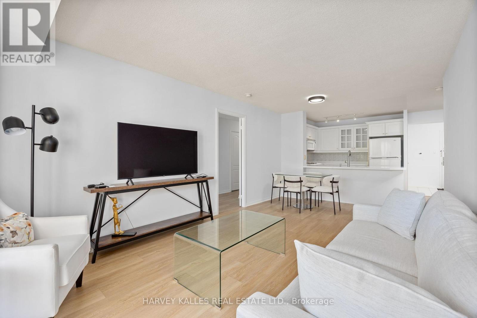302 - 18 Wanless Avenue, Toronto, Ontario  M4N 3R9 - Photo 10 - C12453824