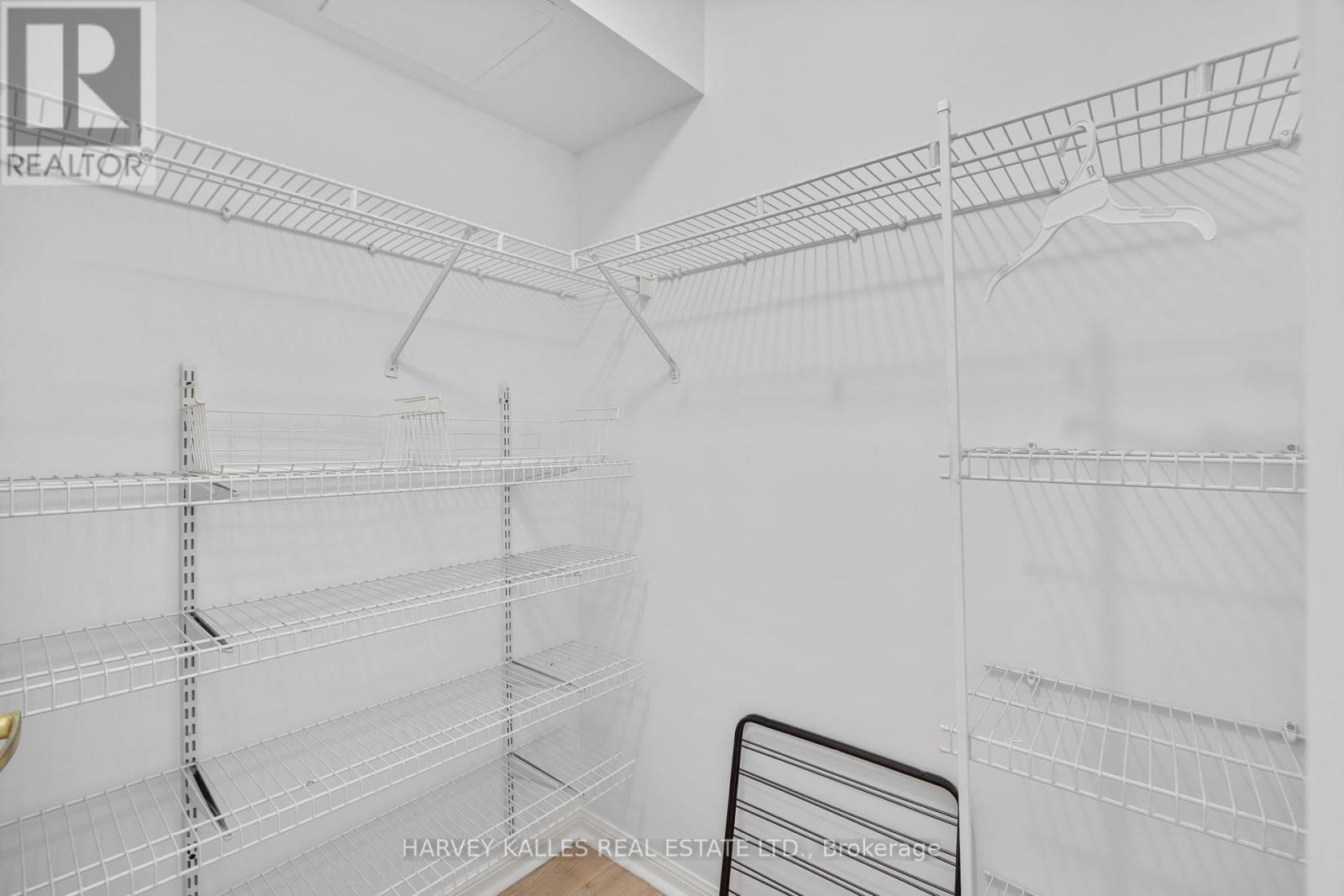 302 - 18 Wanless Avenue, Toronto, Ontario  M4N 3R9 - Photo 18 - C12453824