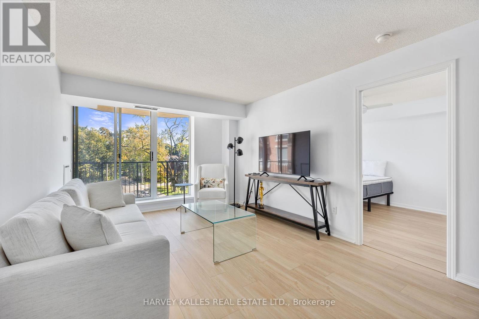 302 - 18 Wanless Avenue, Toronto, Ontario  M4N 3R9 - Photo 8 - C12453824