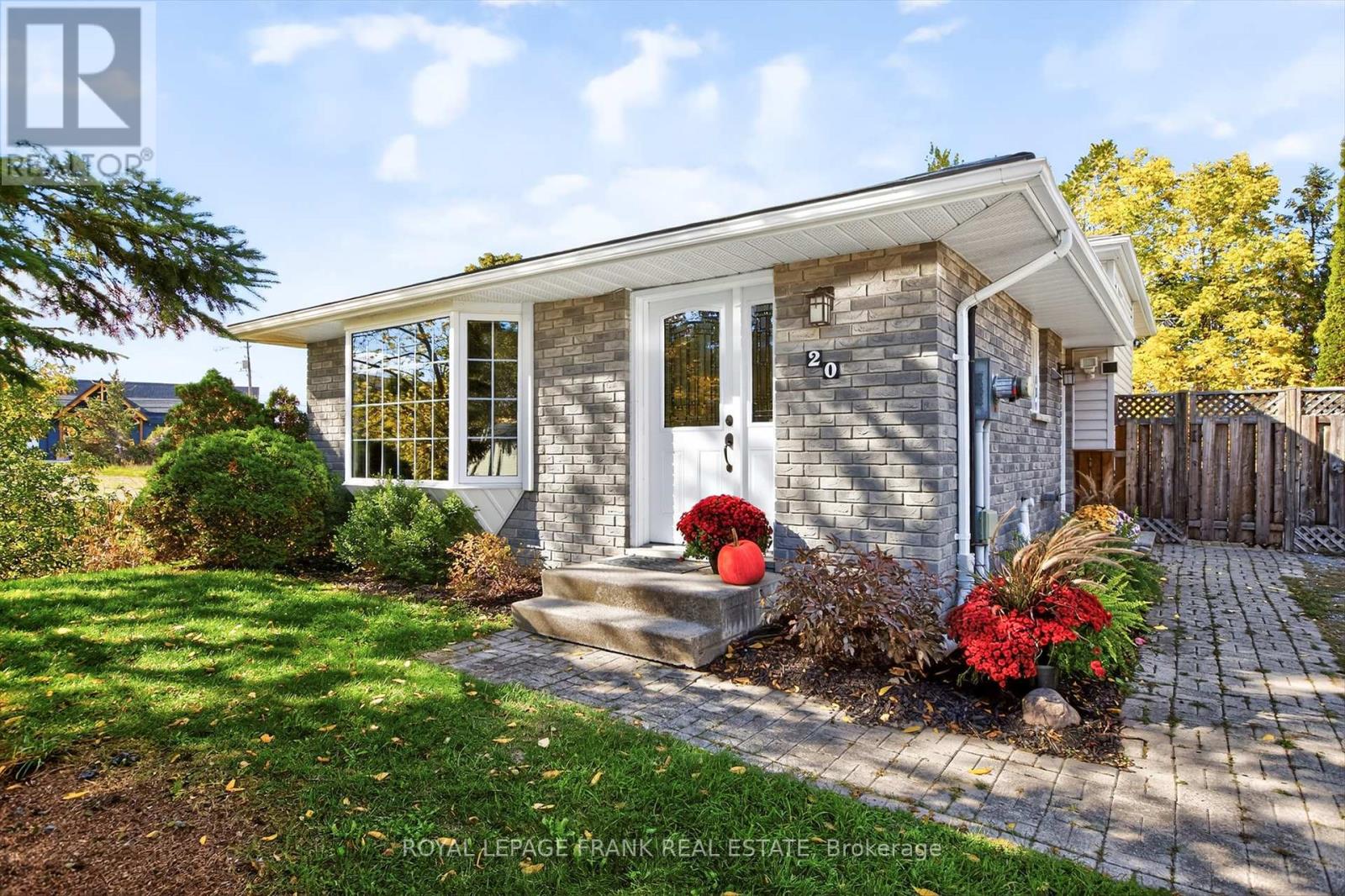20 Colbourne St Street, Selwyn, Ontario  K0L 2H0 - Photo 1 - X12454242