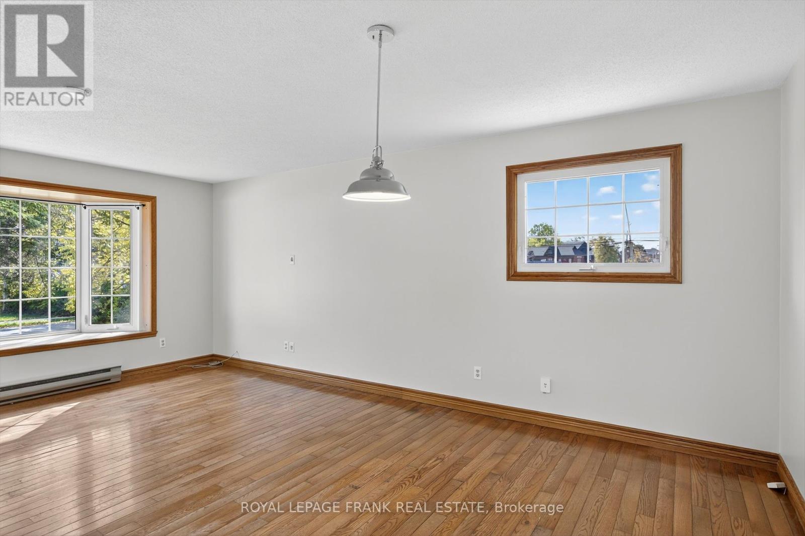 20 Colbourne St Street, Selwyn, Ontario  K0L 2H0 - Photo 10 - X12454242