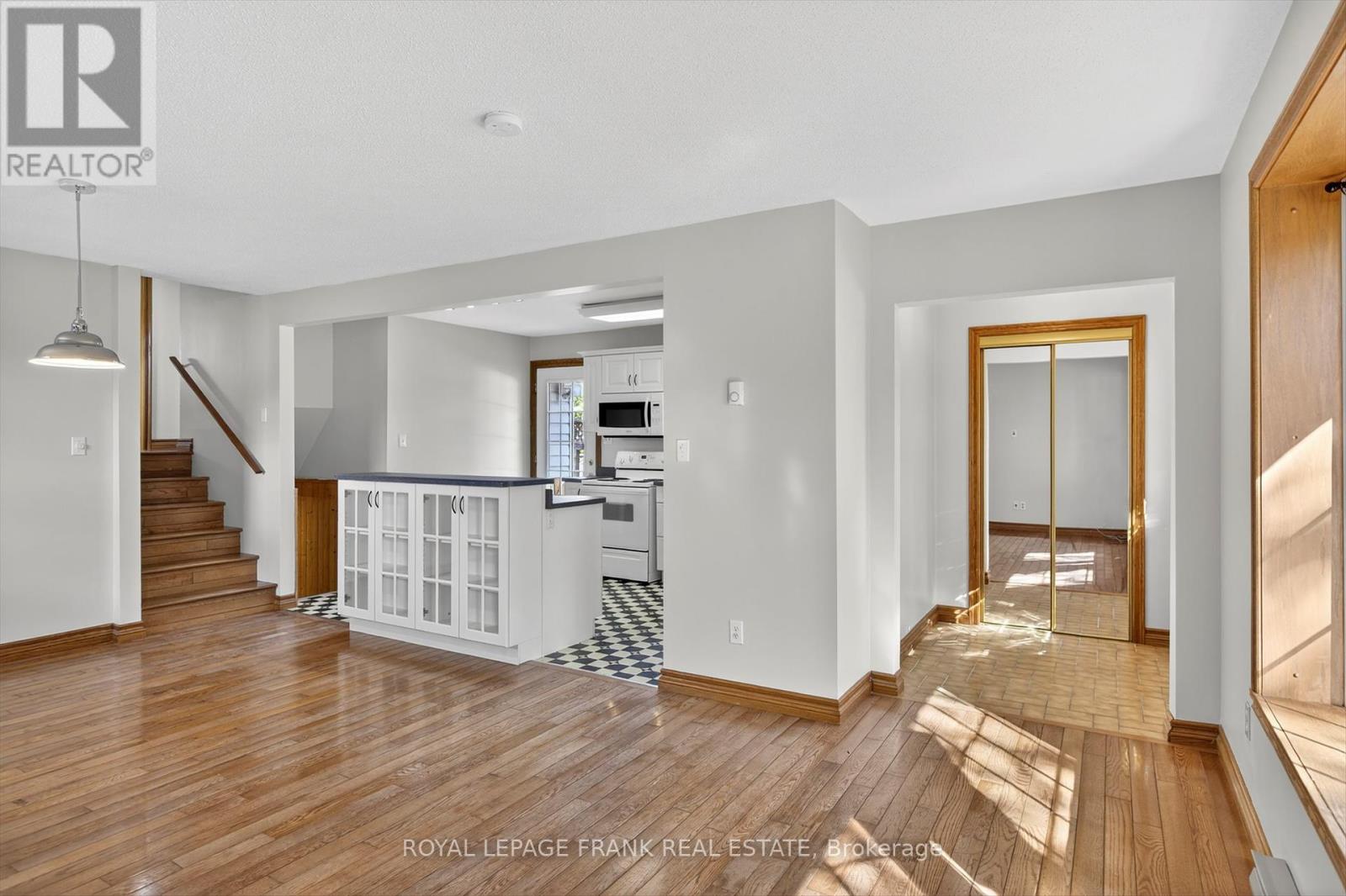 20 Colbourne St Street, Selwyn, Ontario  K0L 2H0 - Photo 11 - X12454242
