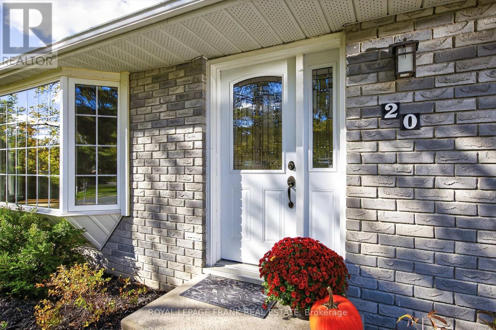 20 Colbourne St Street, Selwyn, Ontario  K0L 2H0 - Photo 5 - X12454242