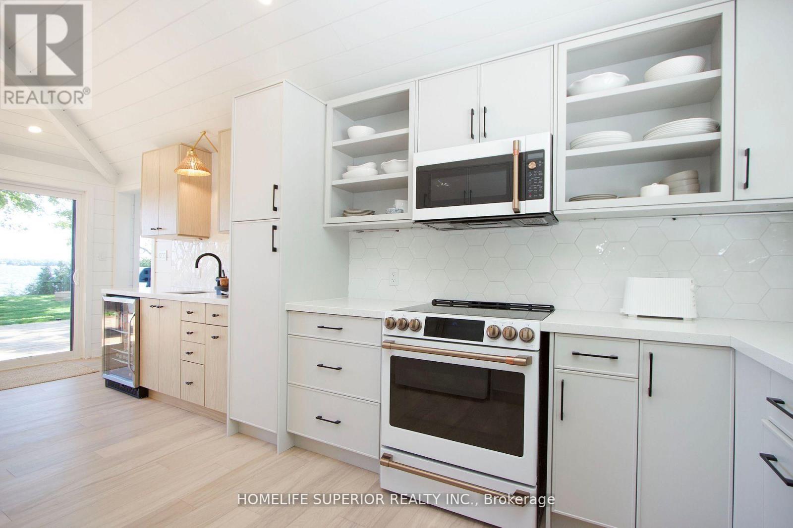 110 West Bay Boulevard, Kawartha Lakes, Ontario  K0M 2B0 - Photo 13 - X12454274