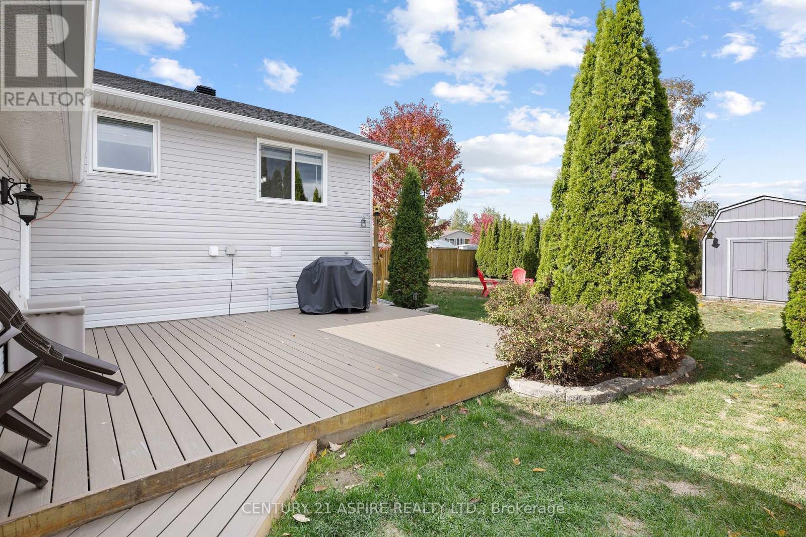 3 Morning Star Street, Petawawa, Ontario  K8H 0A1 - Photo 36 - X12453324