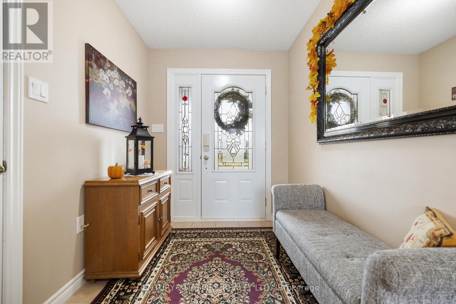 3 Morning Star Street, Petawawa, Ontario  K8H 0A1 - Photo 5 - X12453324