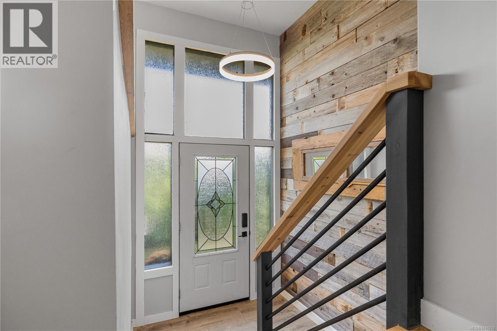 506 Charles Pl, Campbell River, British Columbia  V9W 3Y2 - Photo 4 - 1015832