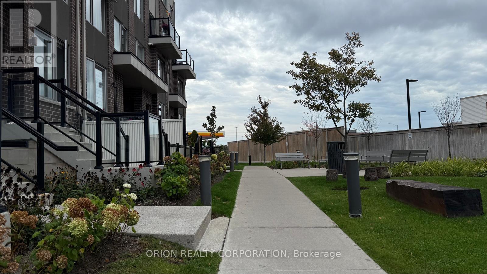 411 - 1460 Whites Road, Pickering, Ontario  L1V 0E8 - Photo 2 - E12432586