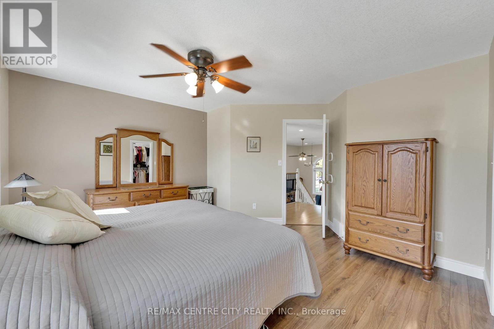 25181 Gray Line, West Elgin, Ontario  N0L 2P0 - Photo 18 - X12454199