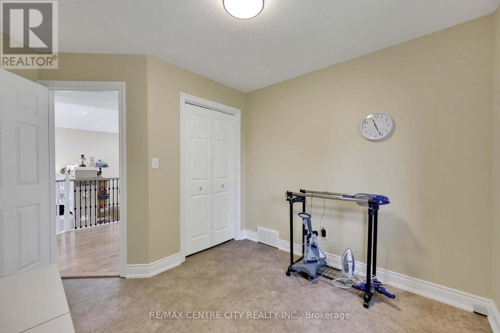 25181 Gray Line, West Elgin, Ontario  N0L 2P0 - Photo 21 - X12454199