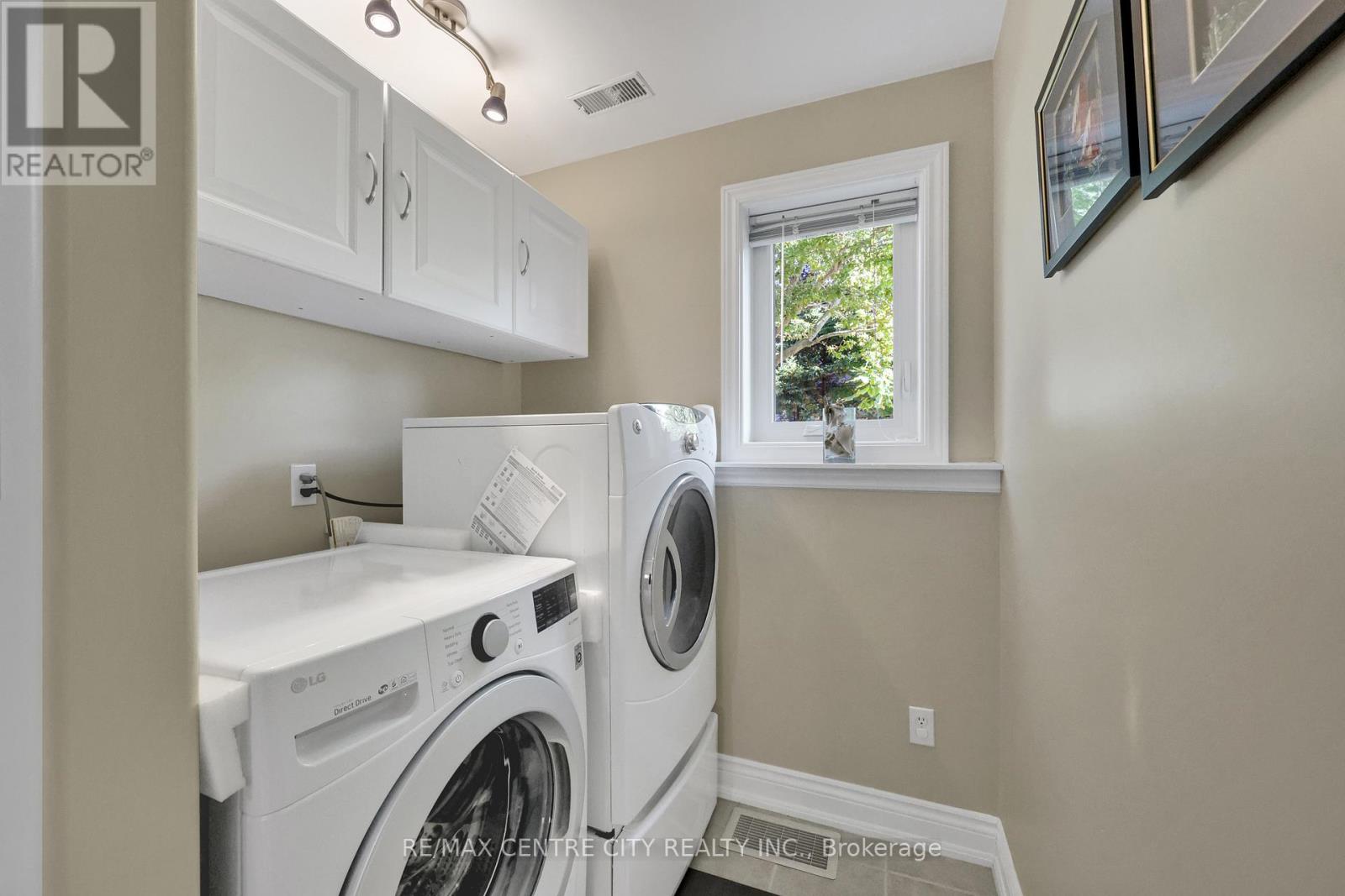 25181 Gray Line, West Elgin, Ontario  N0L 2P0 - Photo 25 - X12454199