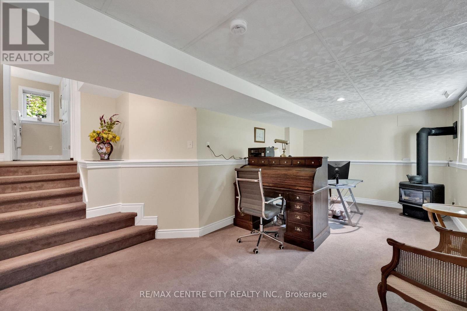 25181 Gray Line, West Elgin, Ontario  N0L 2P0 - Photo 32 - X12454199