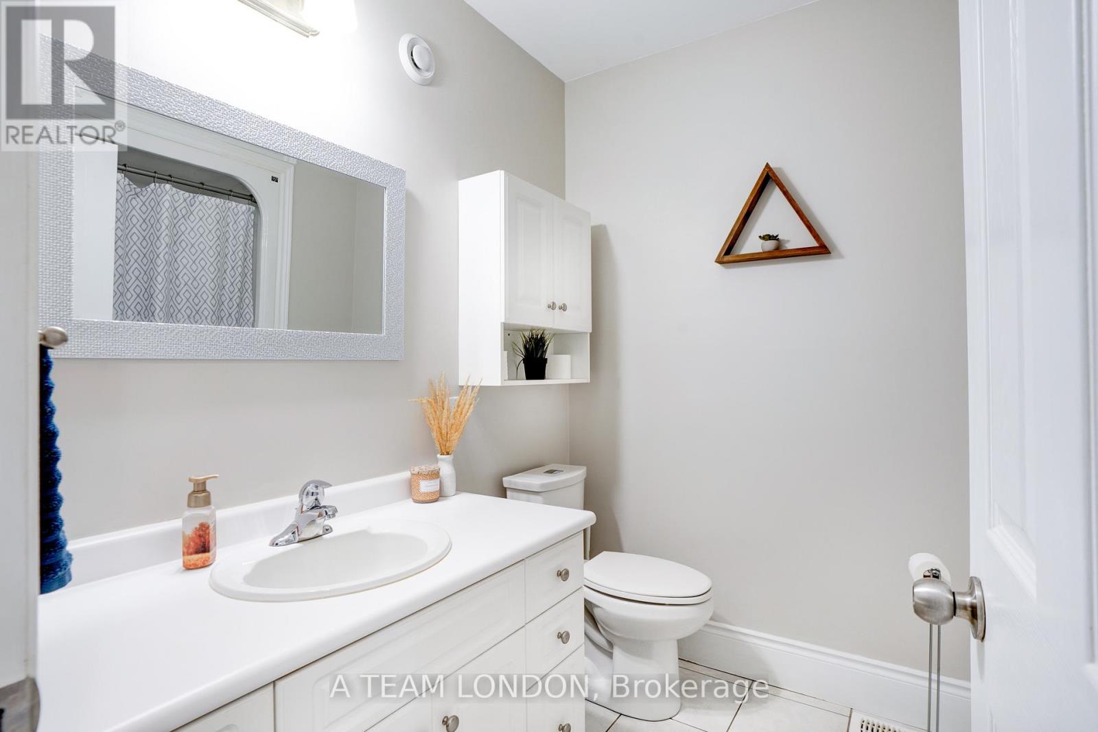 12 Huntington Terrace, St. Thomas, Ontario  N5R 6H1 - Photo 23 - X12454208