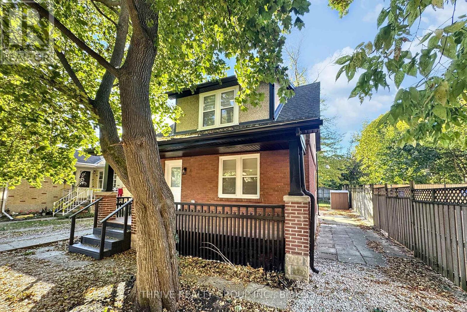 5 Beechwood Place, London South, Ontario  N6C 1H8 - Photo 2 - X12454262