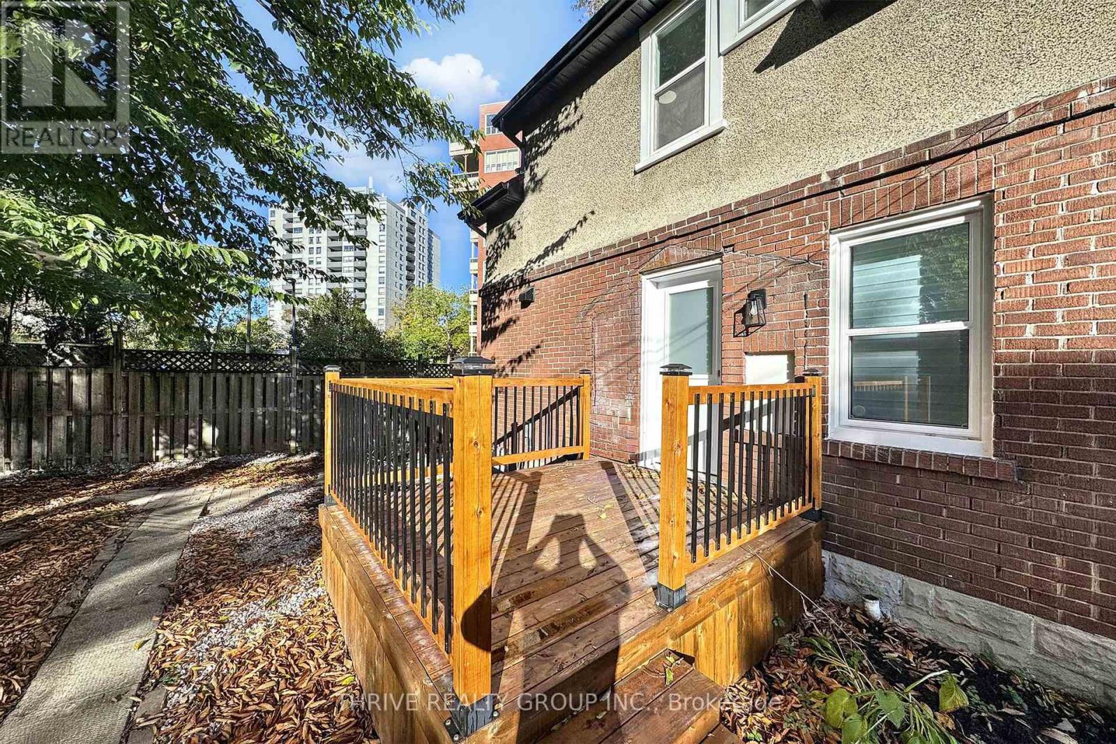 5 Beechwood Place, London South, Ontario  N6C 1H8 - Photo 27 - X12454262
