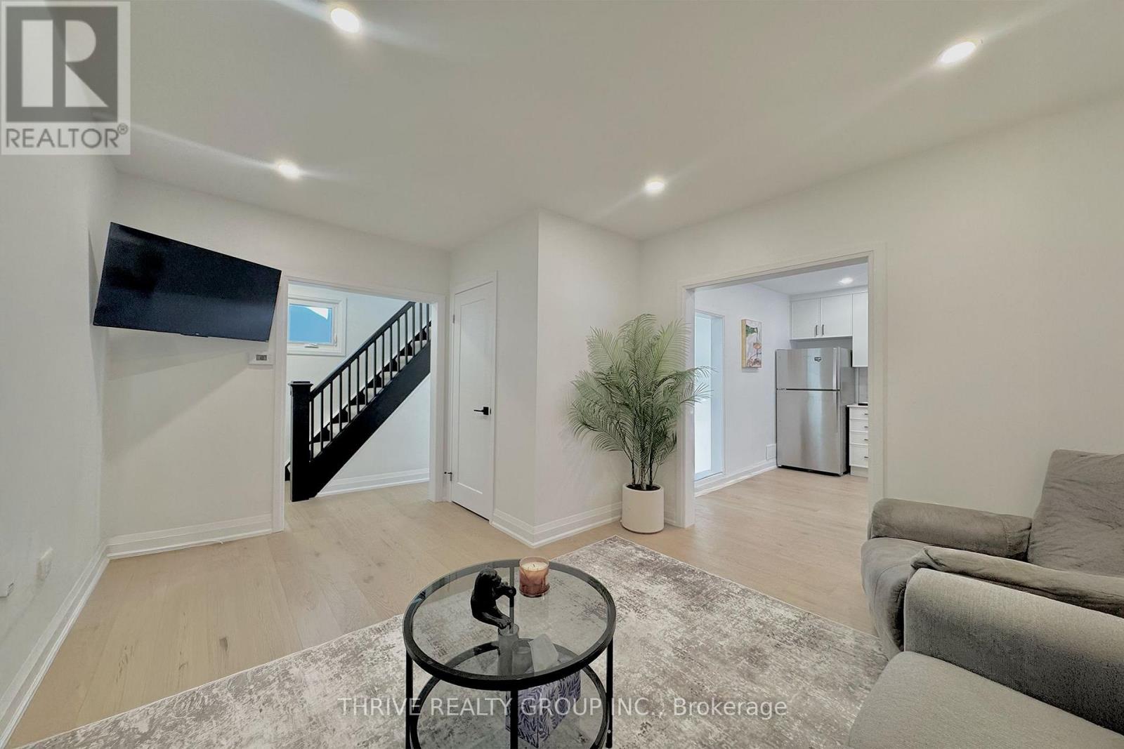 5 Beechwood Place, London South, Ontario  N6C 1H8 - Photo 8 - X12454262