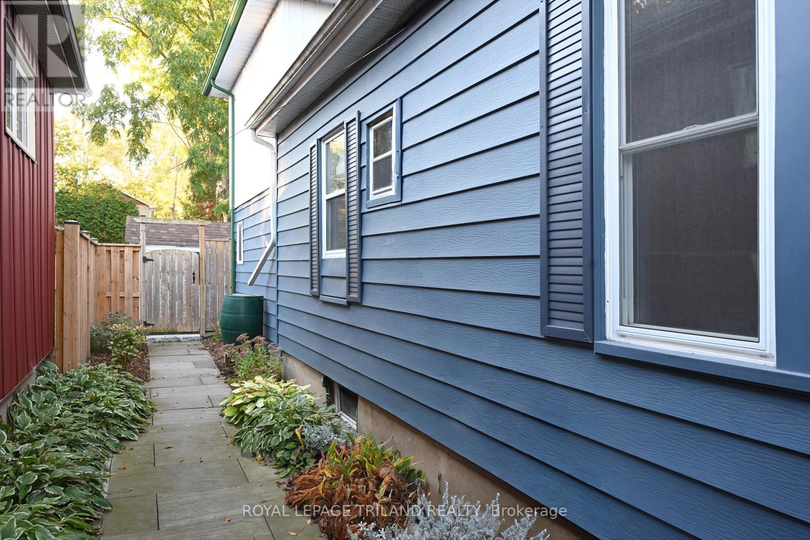 181 Garfield Avenue, London South (South F), Ontario  N6C 2B9 - Photo 2 - X12454318