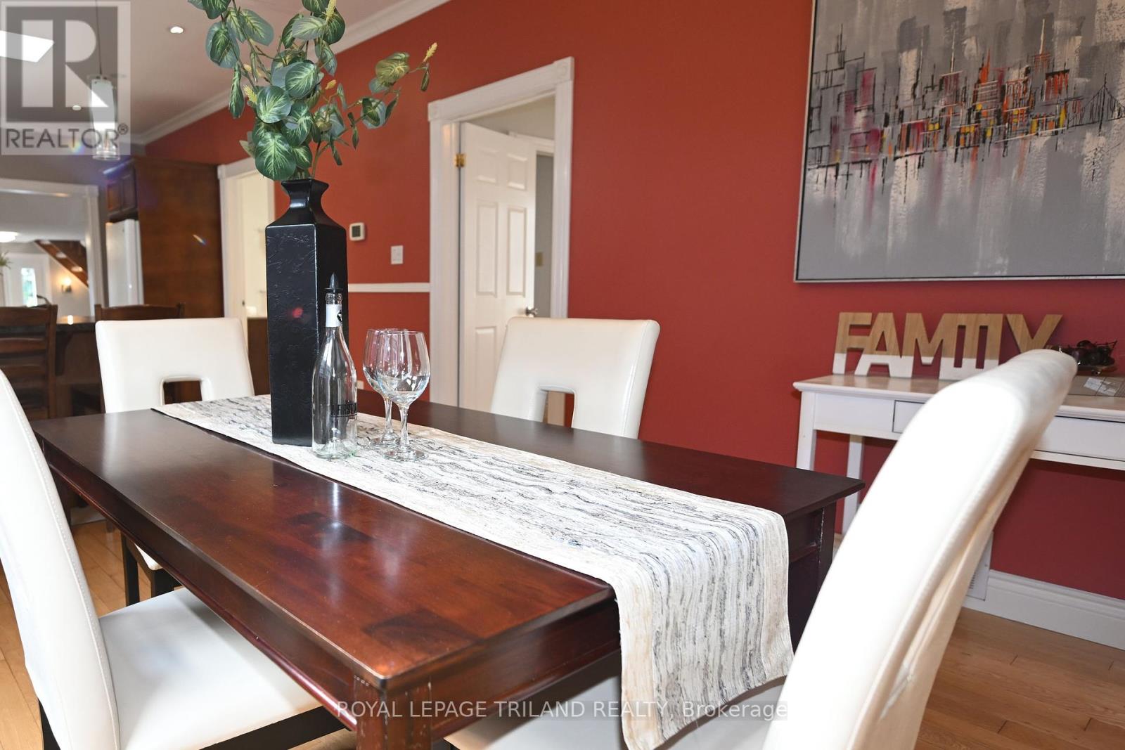 181 Garfield Avenue, London South (South F), Ontario  N6C 2B9 - Photo 9 - X12454318