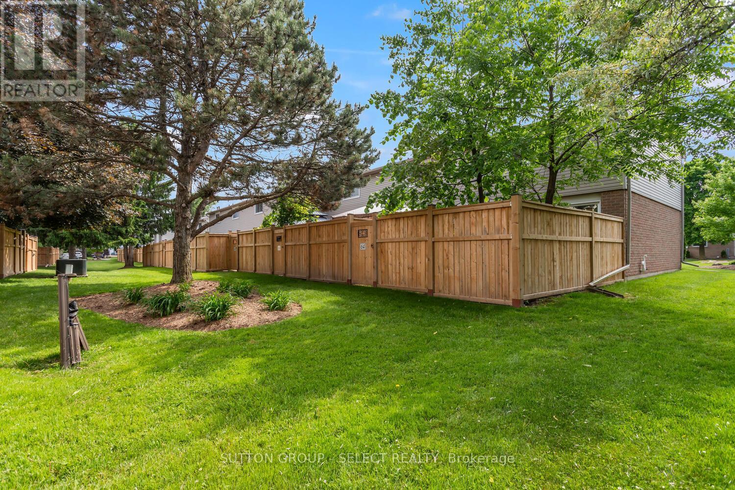 64 - 40 Tiffany Drive, London East (East I), Ontario  N5V 3N3 - Photo 34 - X12454320