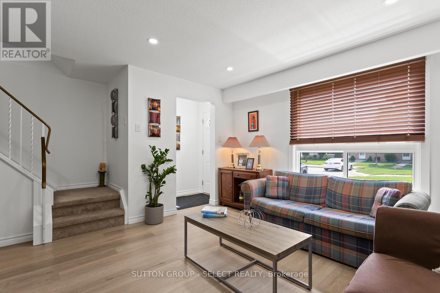 64 - 40 Tiffany Drive, London East (East I), Ontario  N5V 3N3 - Photo 8 - X12454320