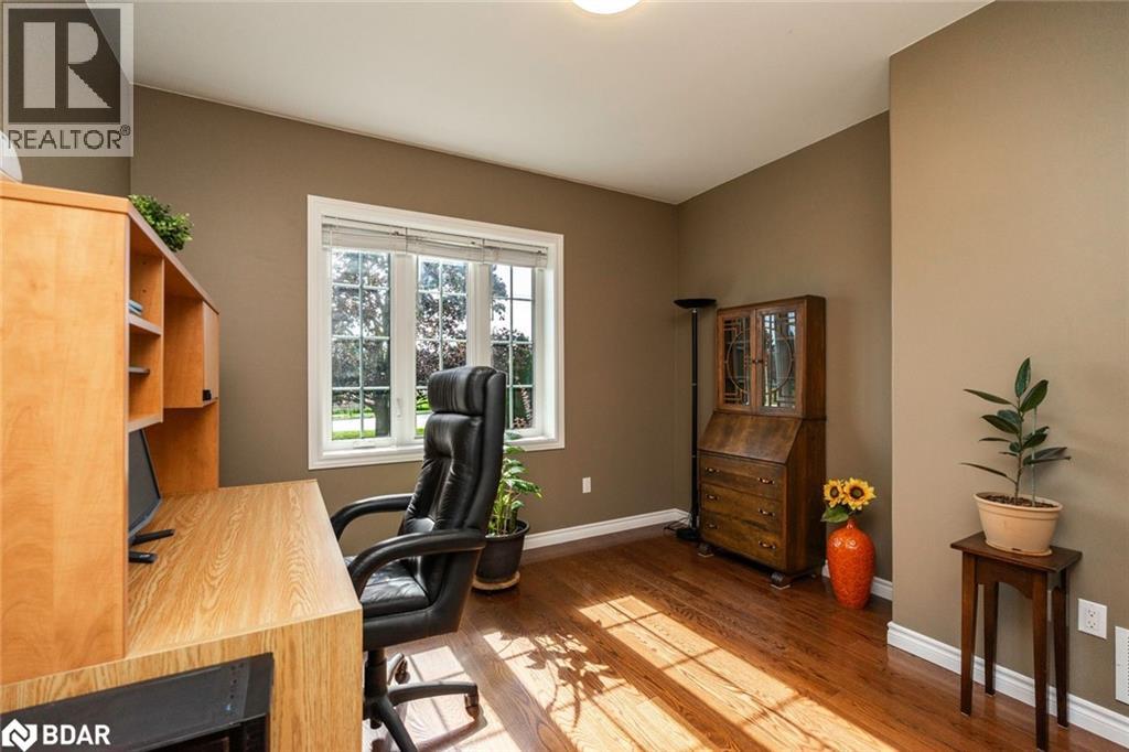 222 Glenn Avenue, Stroud, Ontario  L9S 1C4 - Photo 10 - 40775740