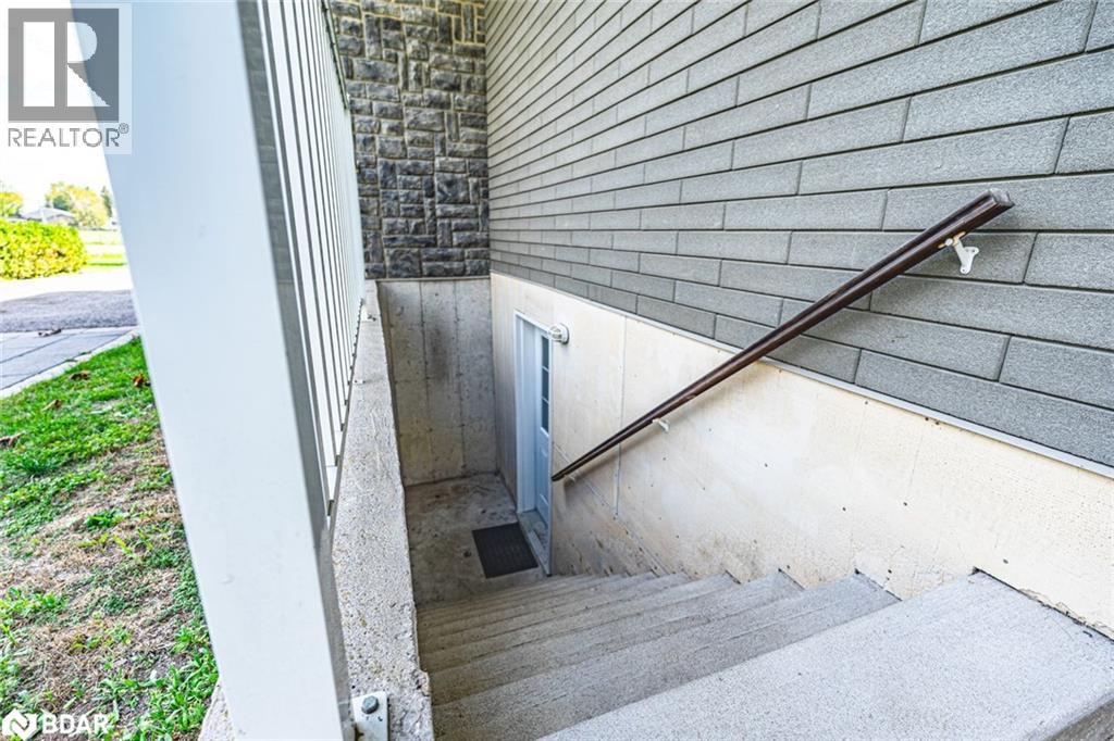 222 Glenn Avenue, Stroud, Ontario  L9S 1C4 - Photo 17 - 40775740