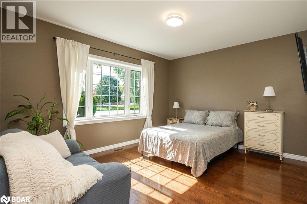 222 Glenn Avenue, Stroud, Ontario  L9S 1C4 - Photo 9 - 40775740