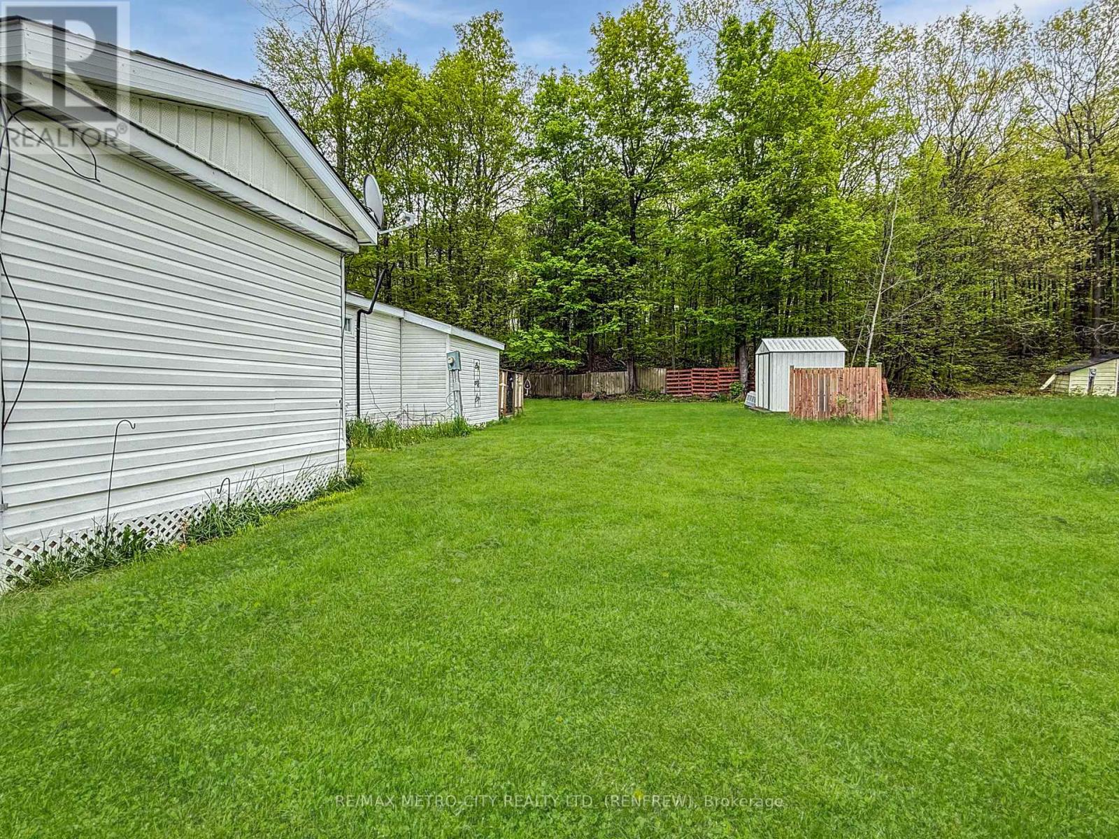 30 Denise Lane, Horton, Ontario  K7V 3Z8 - Photo 15 - X12454193