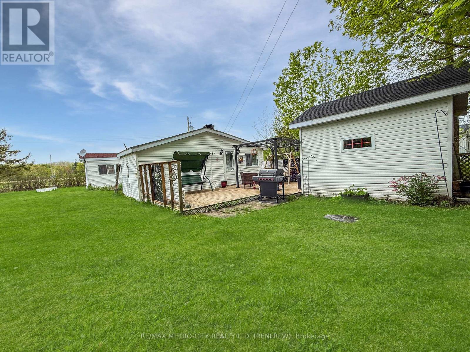 30 Denise Lane, Horton, Ontario  K7V 3Z8 - Photo 18 - X12454193