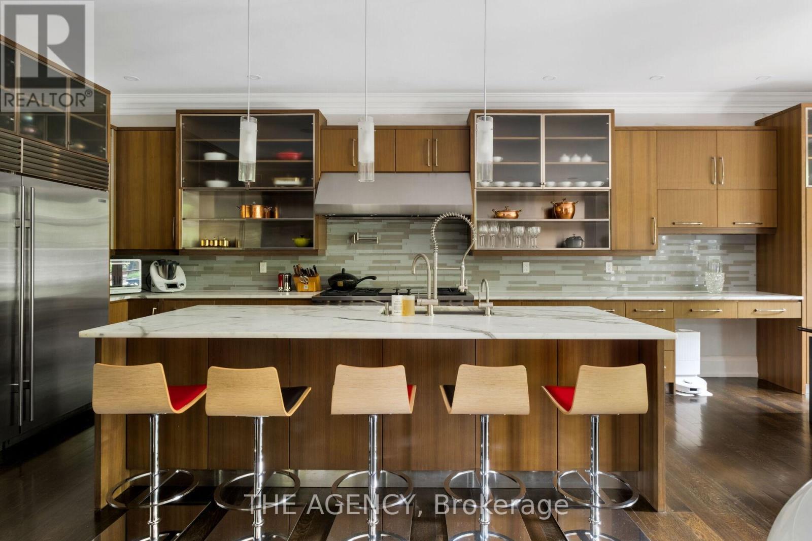 190 Forest Hill Road, Toronto, Ontario  M5P 2N4 - Photo 15 - C12454117