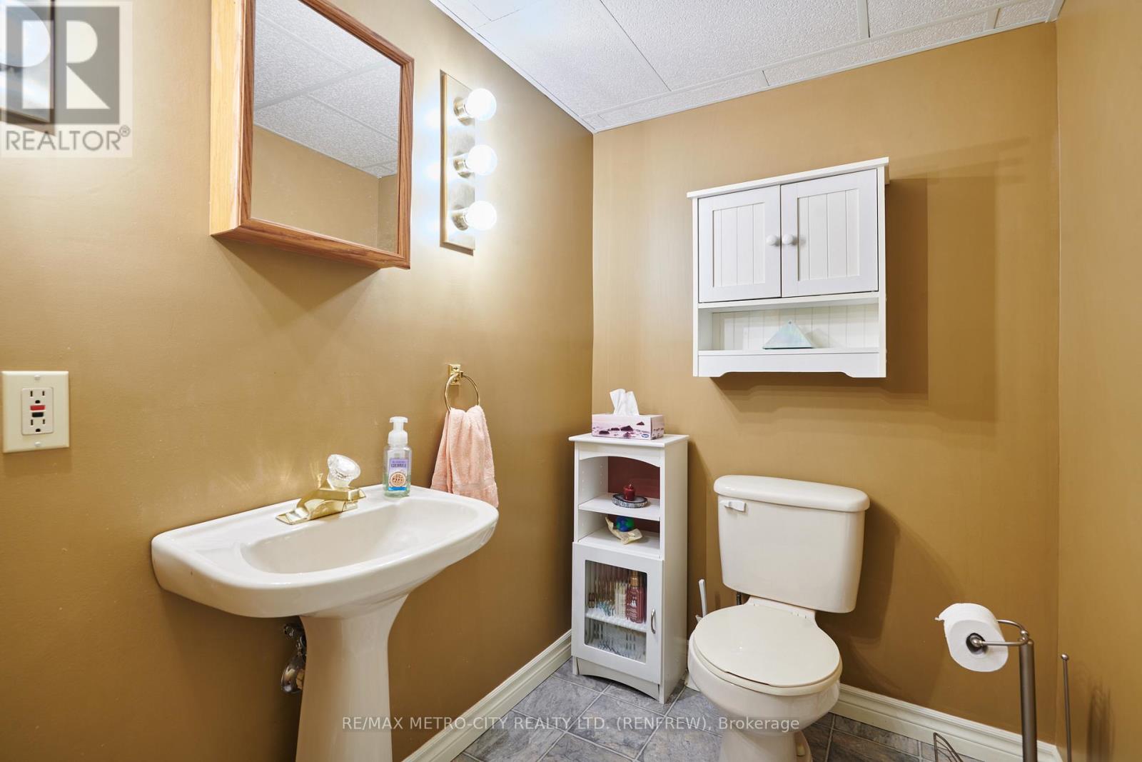 115 Ivy Avenue, Renfrew, Ontario  K7V 4C9 - Photo 26 - X12454308