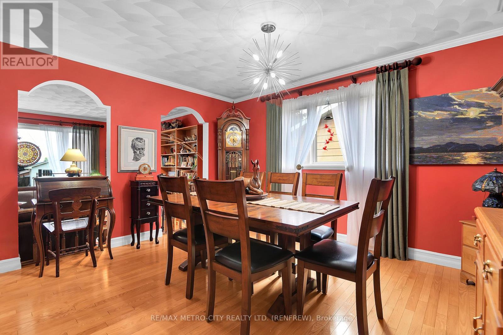 115 Ivy Avenue, Renfrew, Ontario  K7V 4C9 - Photo 5 - X12454308