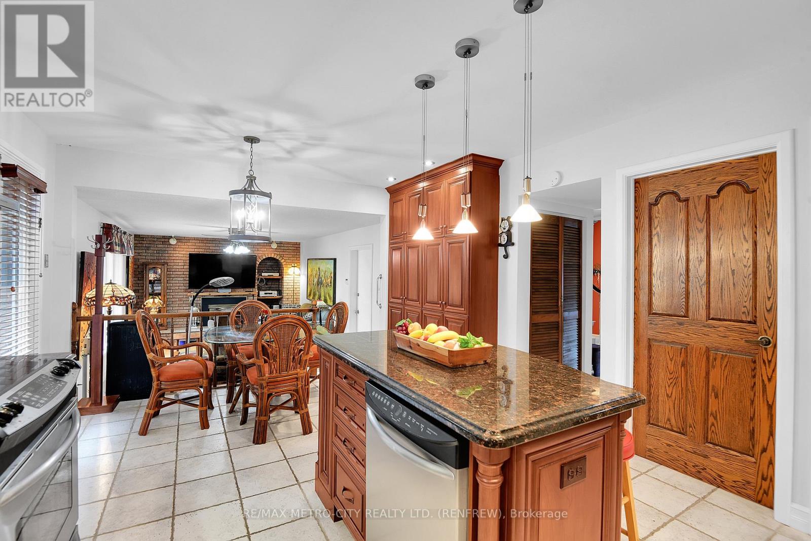 115 Ivy Avenue, Renfrew, Ontario  K7V 4C9 - Photo 8 - X12454308