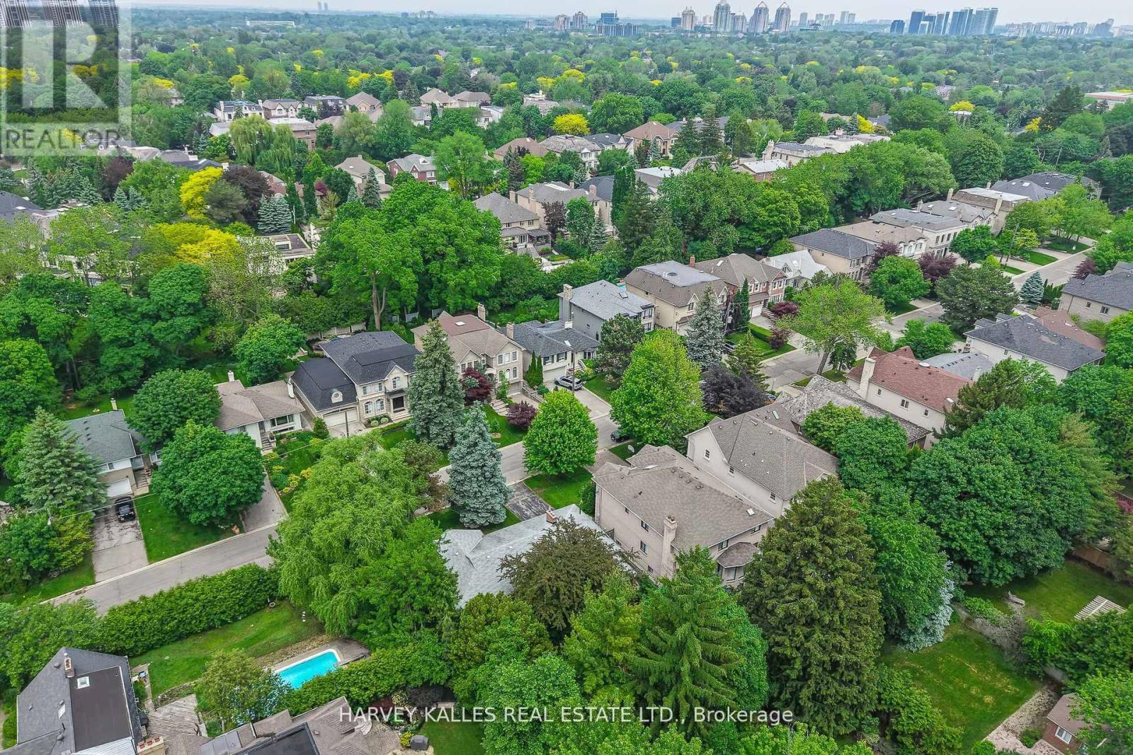 17 Munro Boulevard, Toronto, Ontario  M2L 1C1 - Photo 36 - C12454125
