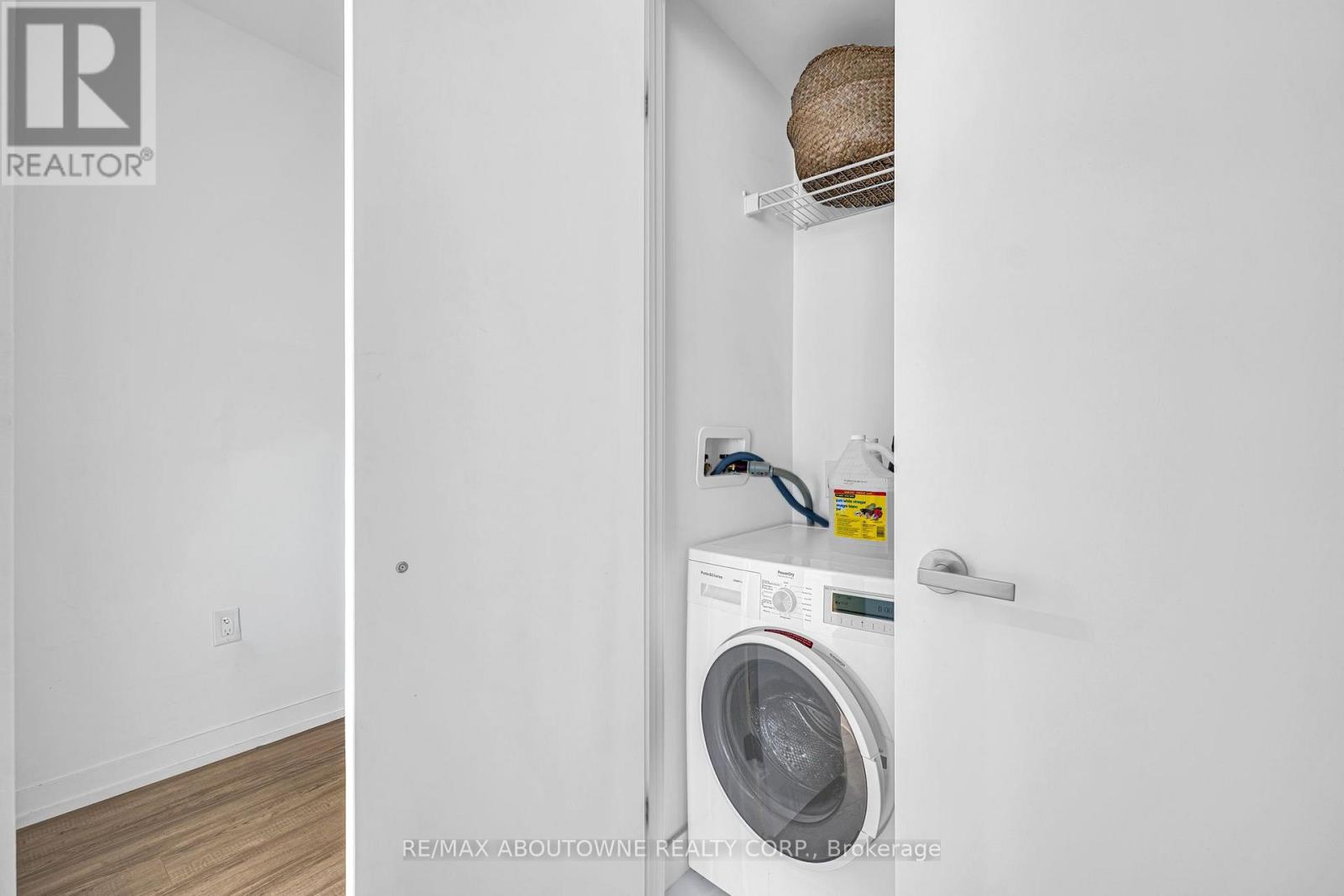 1516 - 77 Shutter Street, Toronto, Ontario  M5B 0B8 - Photo 24 - C12454147