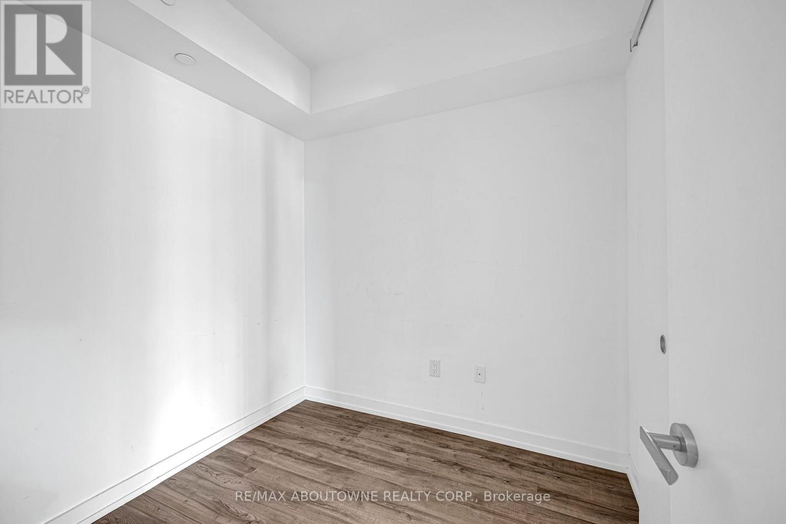1516 - 77 Shutter Street, Toronto, Ontario  M5B 0B8 - Photo 9 - C12454147