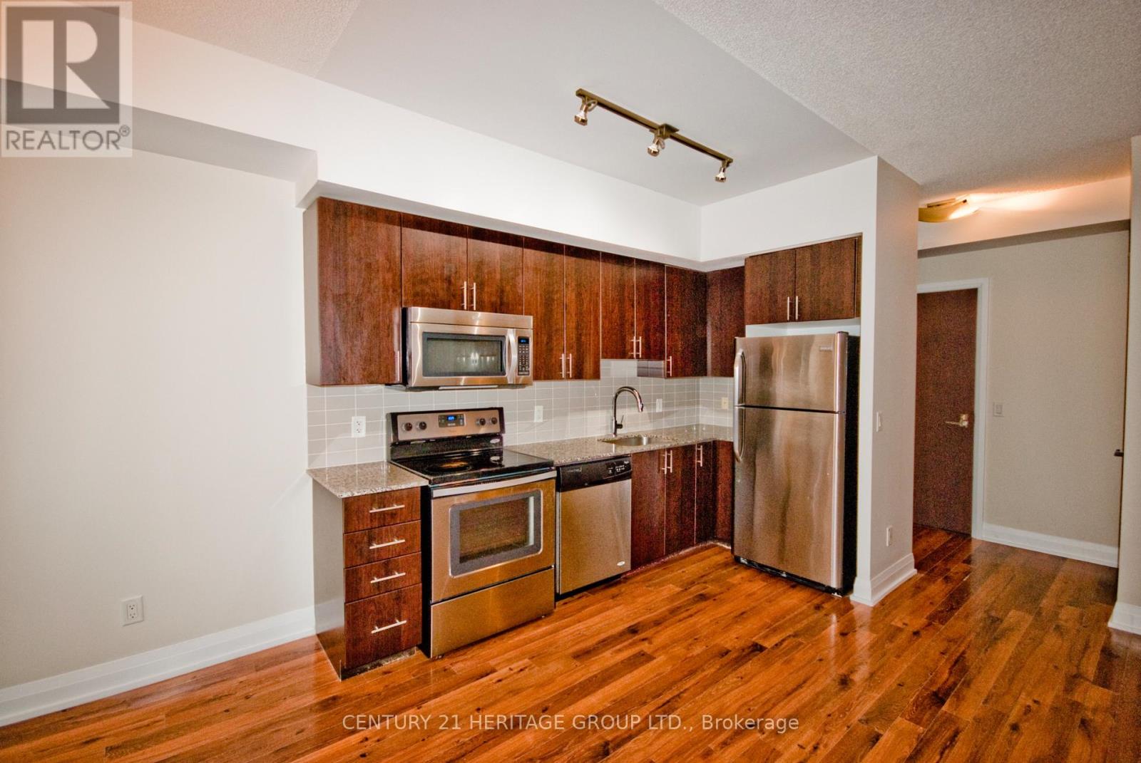 209 - 85 North Park Road, Vaughan, Ontario  L4J 0H9 - Photo 5 - N12272612