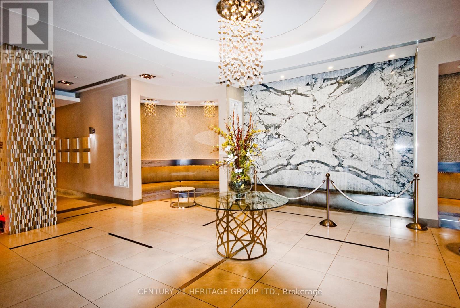 209 - 85 North Park Road, Vaughan, Ontario  L4J 0H9 - Photo 4 - N12272612