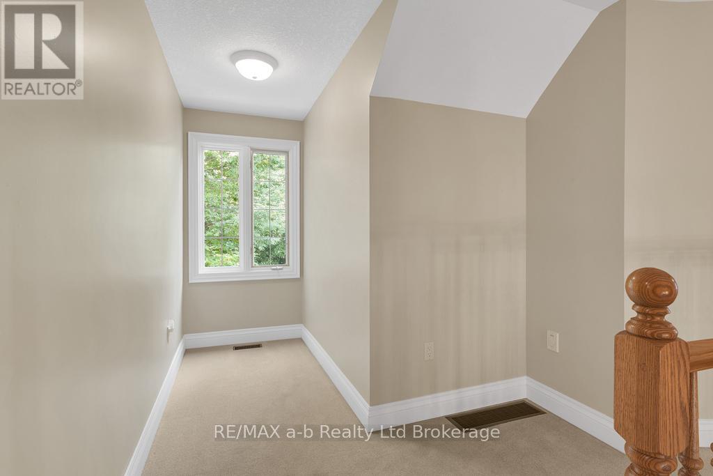 21 Windemere Avenue, Tillsonburg, Ontario  N4G 5M8 - Photo 20 - X12454260
