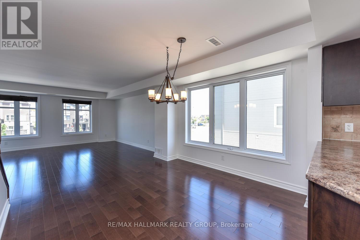 736b Chapman Mills Drive, Ottawa, Ontario  K2J 3V2 - Photo 2 - X12454293