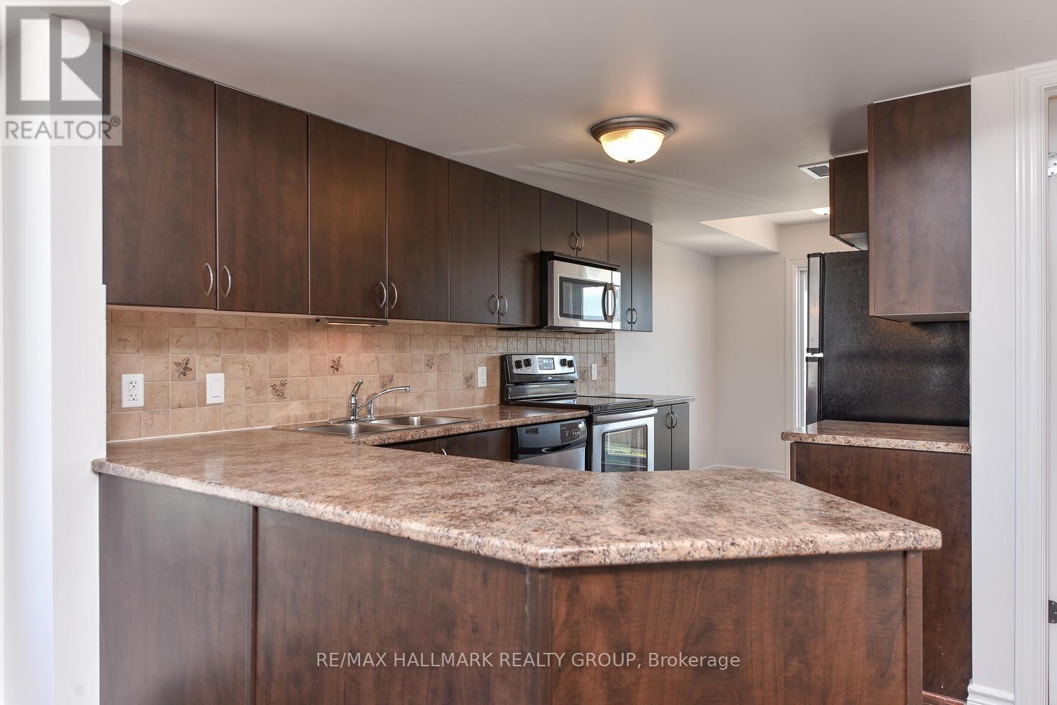 736b Chapman Mills Drive, Ottawa, Ontario  K2J 3V2 - Photo 6 - X12454293