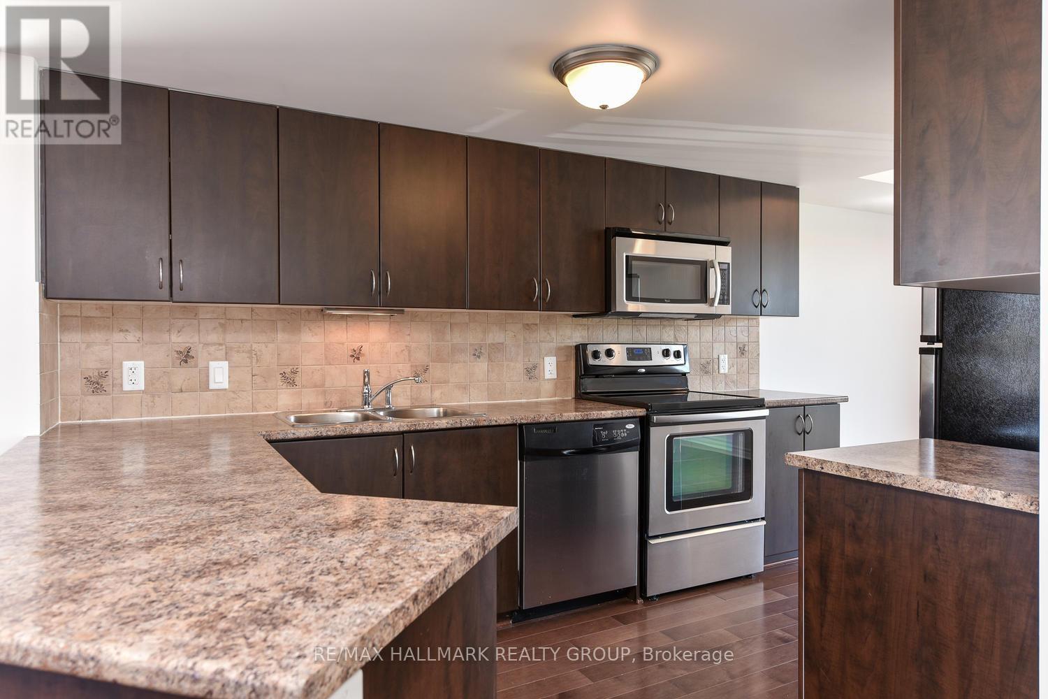 736b Chapman Mills Drive, Ottawa, Ontario  K2J 3V2 - Photo 7 - X12454293