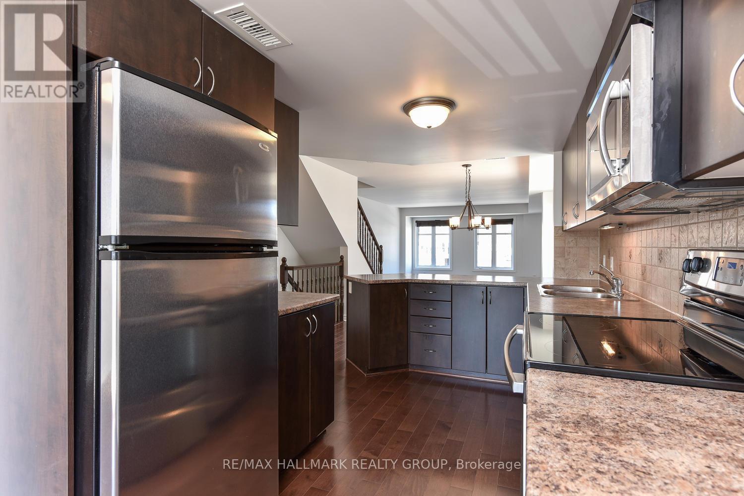 736b Chapman Mills Drive, Ottawa, Ontario  K2J 3V2 - Photo 8 - X12454293