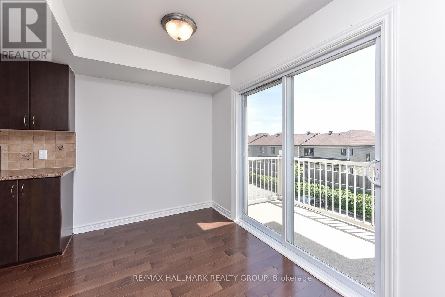736b Chapman Mills Drive, Ottawa, Ontario  K2J 3V2 - Photo 9 - X12454293