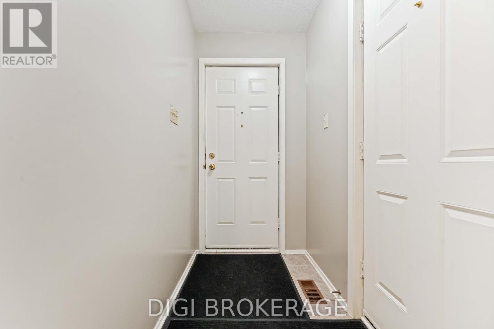 28 - 710 Coronation Avenue, Ottawa, Ontario  K1G 4G7 - Photo 5 - X12454324
